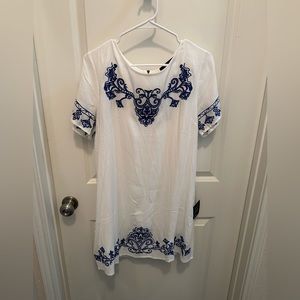 NEW WITH TAGS Lulus Tale to Tell Blue and Ivory Embroidered Shift Dress, size XL